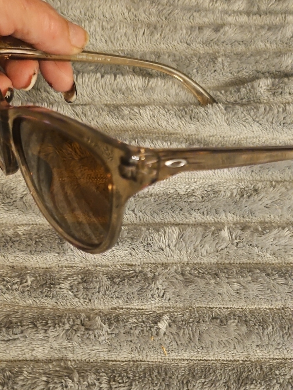 The Oakley Hold Out (Model OO9357-0755) New!!!